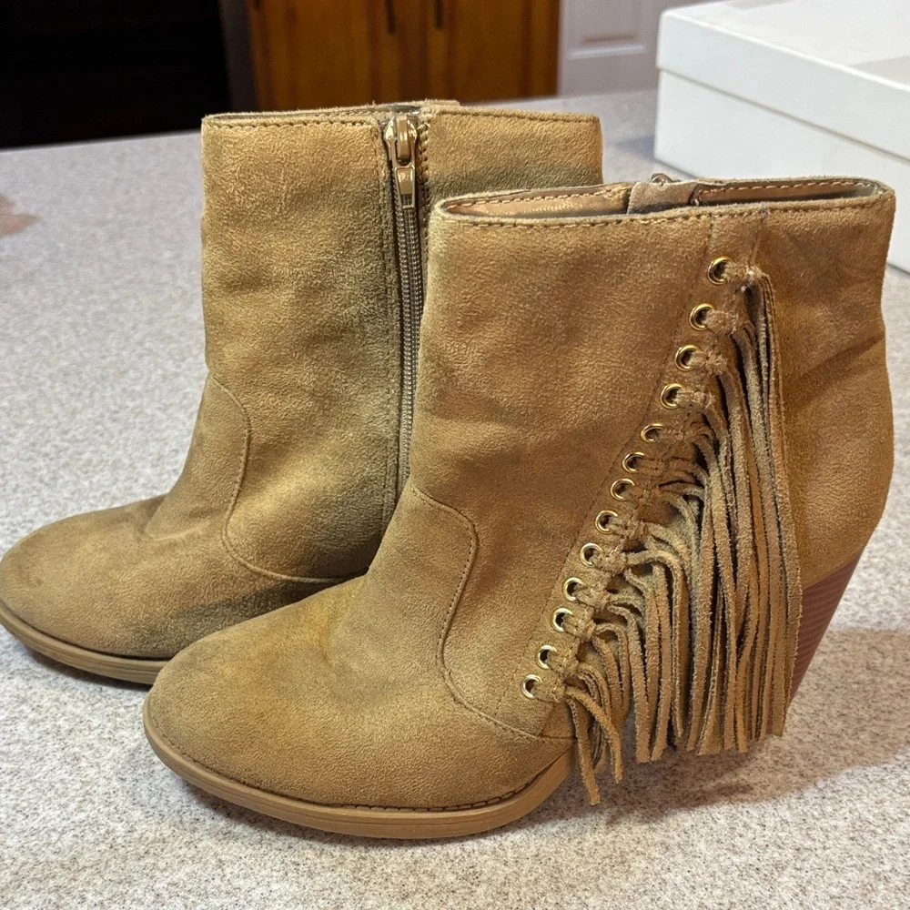 Western Suede Fringe Ankle Booties Tan Size 8.5M Boho Cowgirl Festival Boots